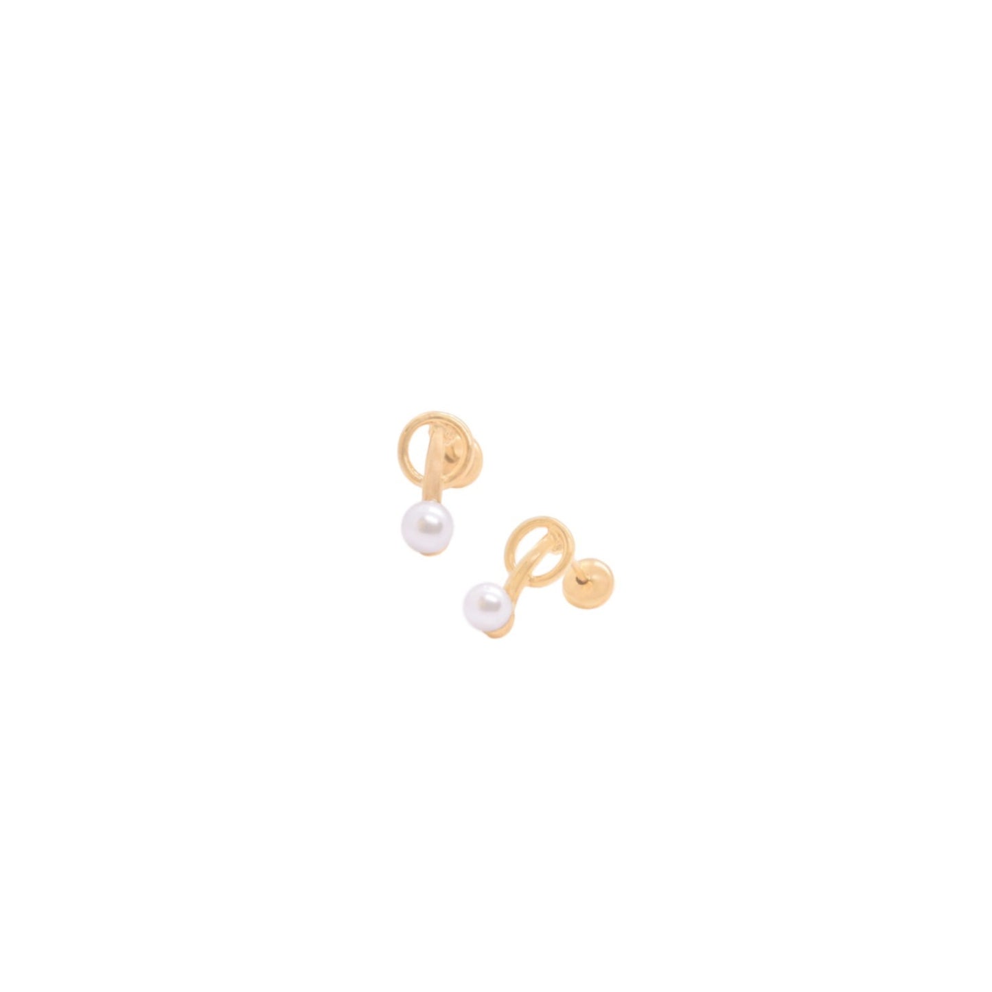 Aretes pequeños de perlas