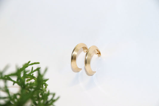 Argollas Curva Dorada ✨